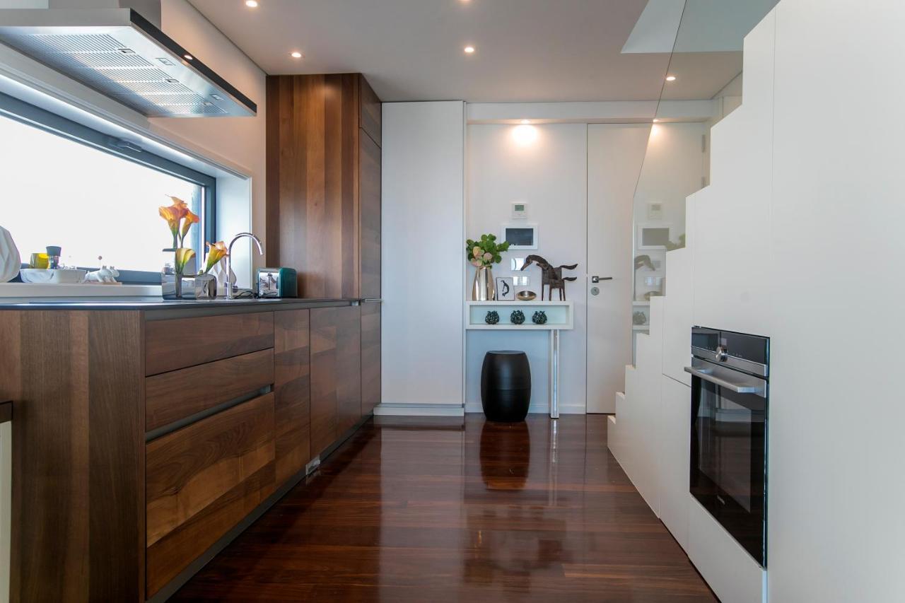 Lovelystay - Luxury 2Br Duplex Apartment In Foz Porto Bagian luar foto