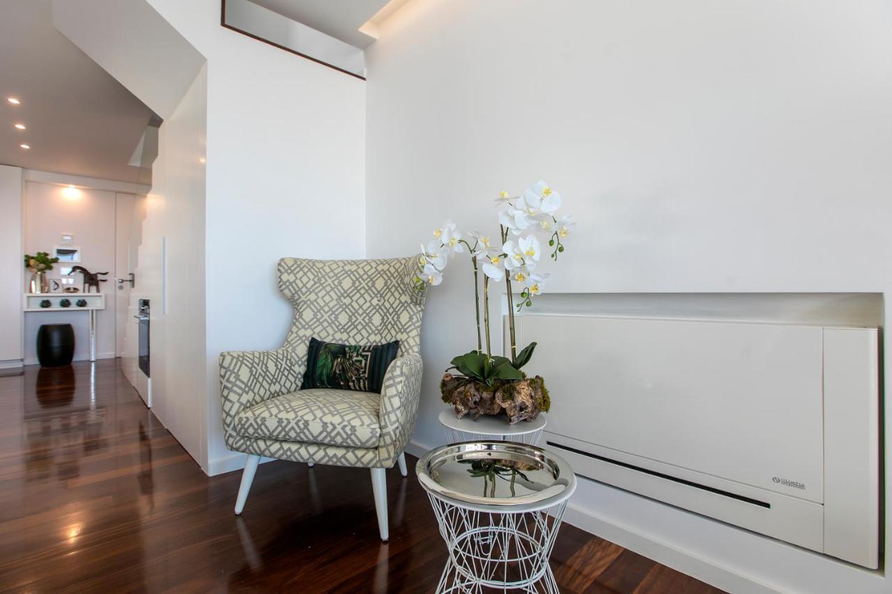 Lovelystay - Luxury 2Br Duplex Apartment In Foz Porto Bagian luar foto