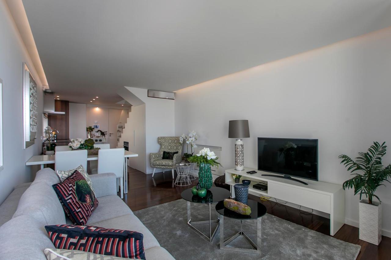 Lovelystay - Luxury 2Br Duplex Apartment In Foz Porto Bagian luar foto